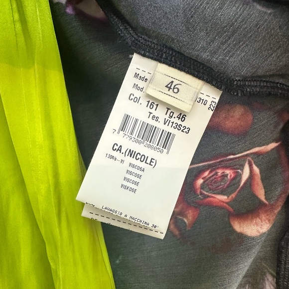 Floral Print Black Blouse - Picture 6 of 8